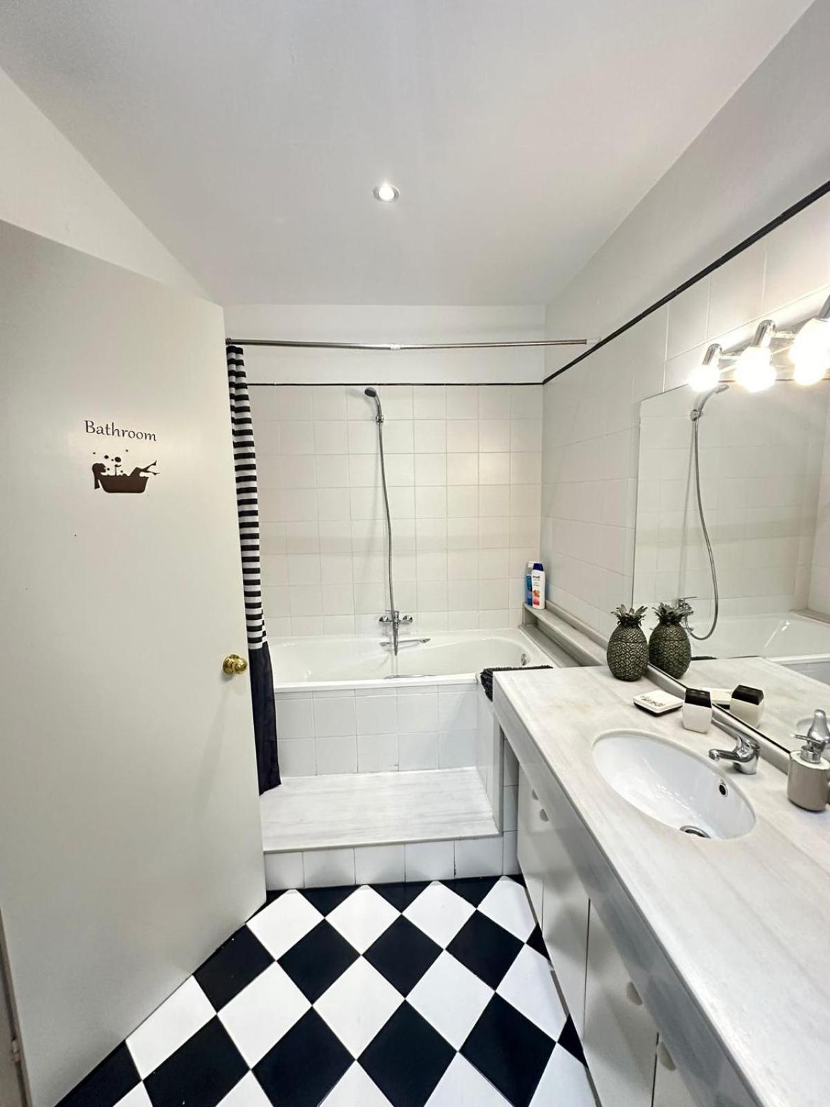Rooms Aribau Barcelona Exterior photo